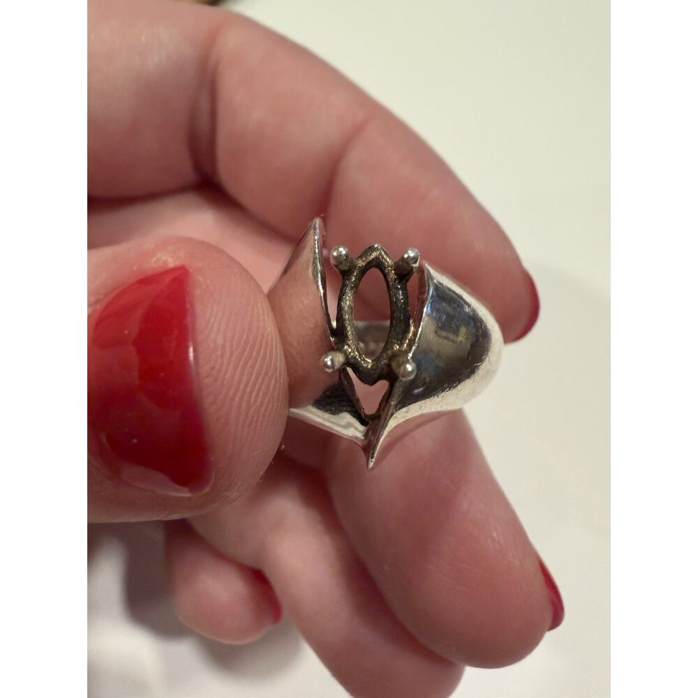 Vintage 925 Sterling Ring Missing Stone Approx Size 7 - 7.5